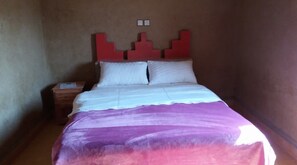 Basic Room | Blackout drapes, free WiFi, bed sheets - Dar Gamra (Taouz)