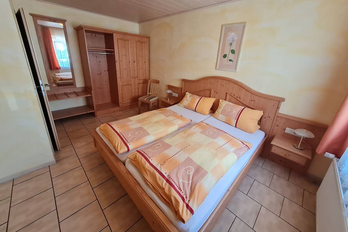 Double Room | Free WiFi, bed sheets