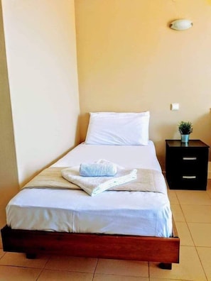 1 bedroom, desk, iron/ironing board, free WiFi - The Lighthouse (Himarë)