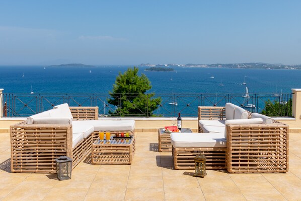 Biệt thự, 5 phòng ngủ | Hiên