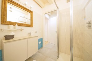 Apartment, 1 Schlafzimmer | Badezimmer | Dusche, Regendusche, Haartrockner, Bidet