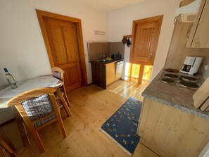 Frigorifero, microonde, forno, macchina per tè/caffè