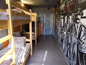 In-room safe, iron/ironing board, free WiFi, bed sheets - Graffiti Mega City Hostel (Kyiv)