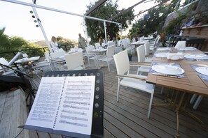 Interior entrance - Metin's Gumusluk (Bodrum)