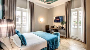 Deluxe Double Room | 1 bedroom, minibar, in-room safe, blackout drapes