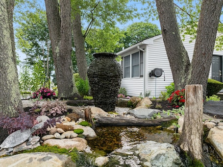 Jardim. Founder's Brook Motel and Suites