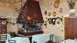 Free daily buffet breakfast - Tenuta Tannoja (Andria)