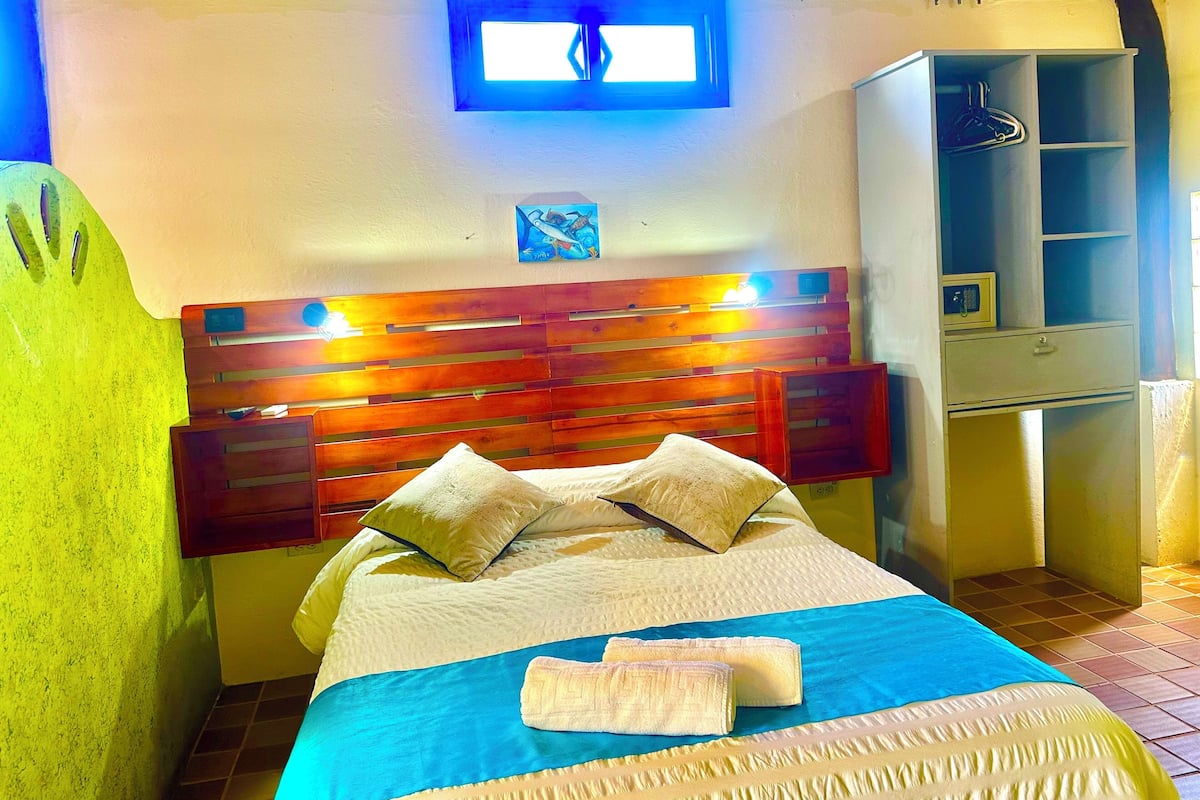 Media Luna Suite | Caja fuerte, decoración individual, mobiliario individual y wifi gratis
