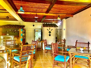Restaurant - Casa del Lago Lodging House (Puerto Ayora)