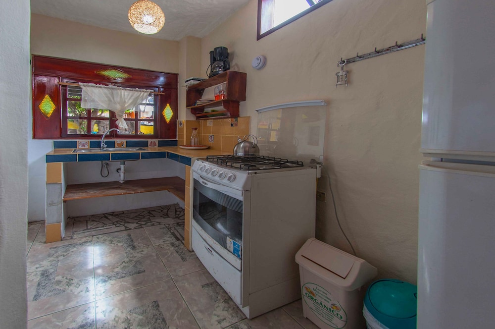 CASA DEL LAGO LODGING HOUSE by null