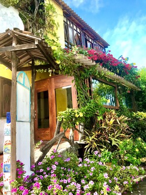 Restaurant - Casa del Lago Lodging House (Puerto Ayora)