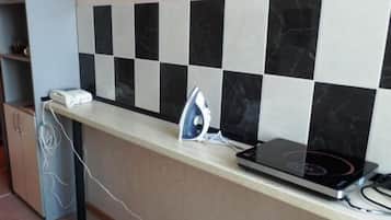 Fridge, microwave, stovetop