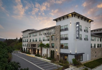 The Knoll Hotel Napa Valley, Tapestry Collection by Hilton