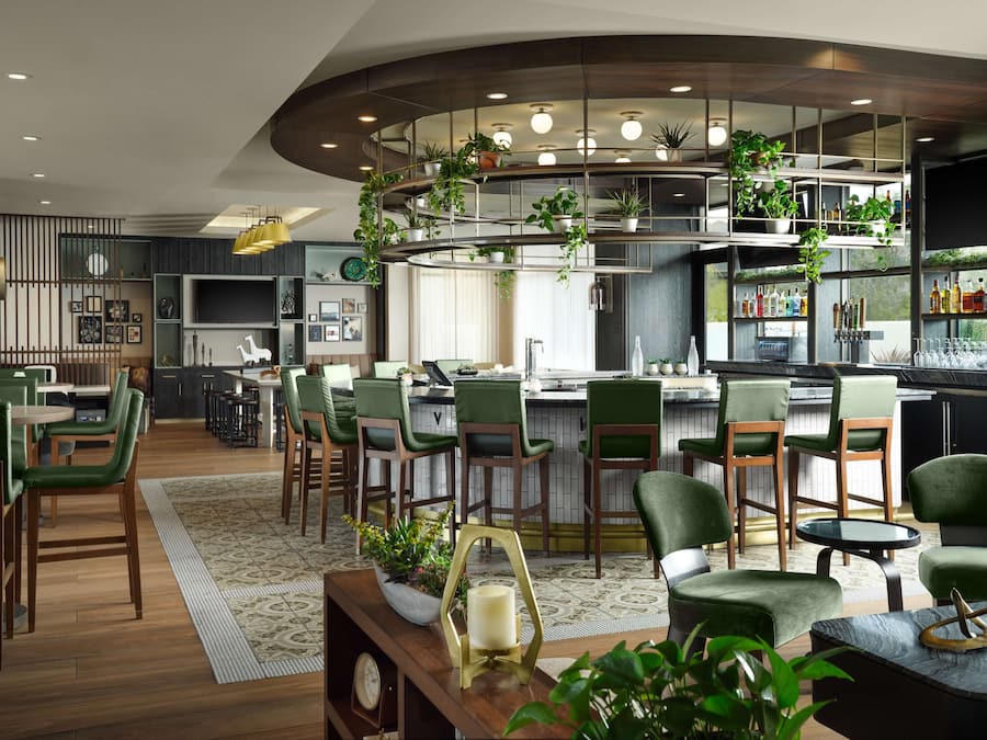 Serves breakfast and dinner