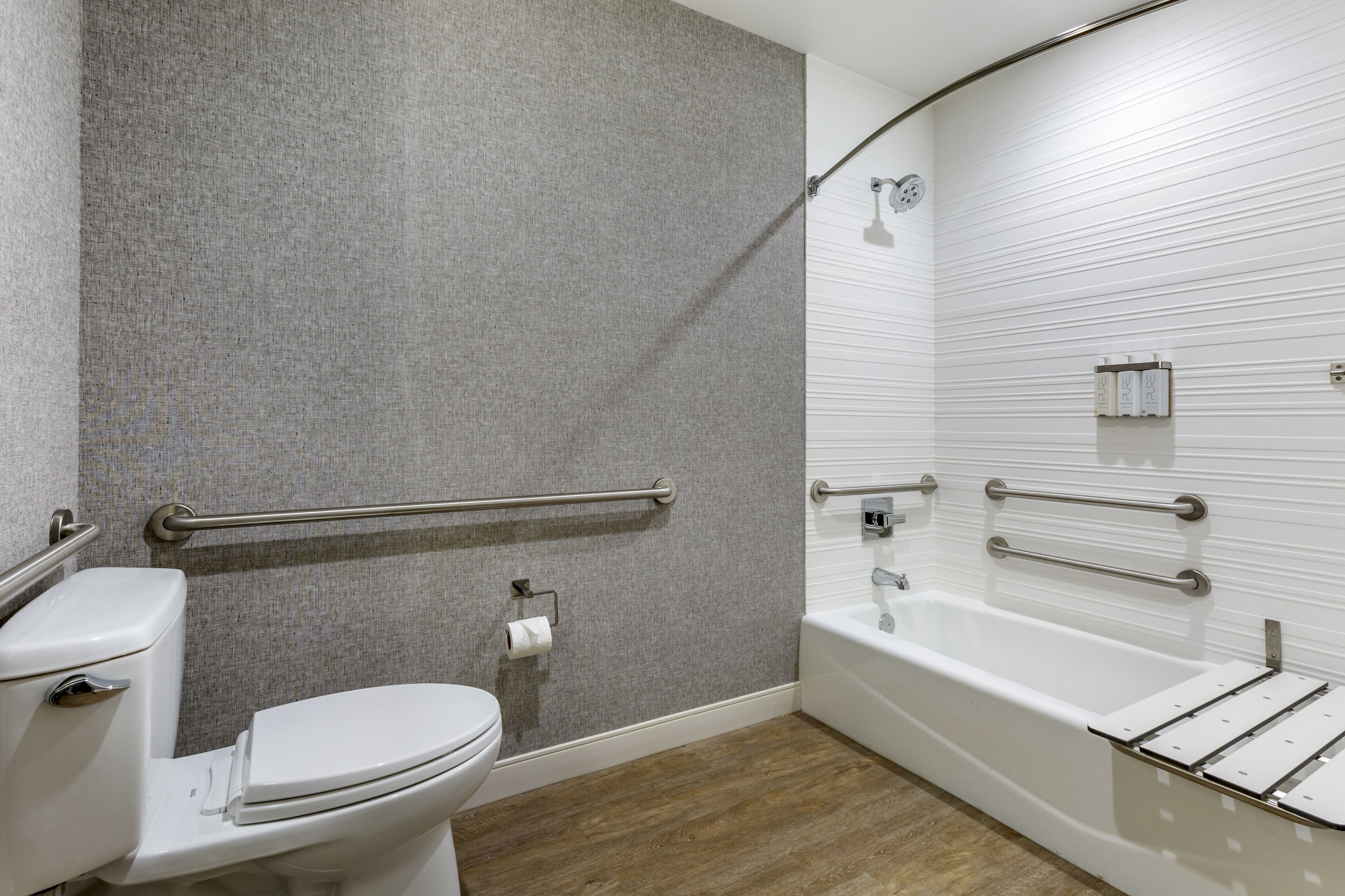 rainfall showerhead, free toiletries, hair dryer, towels