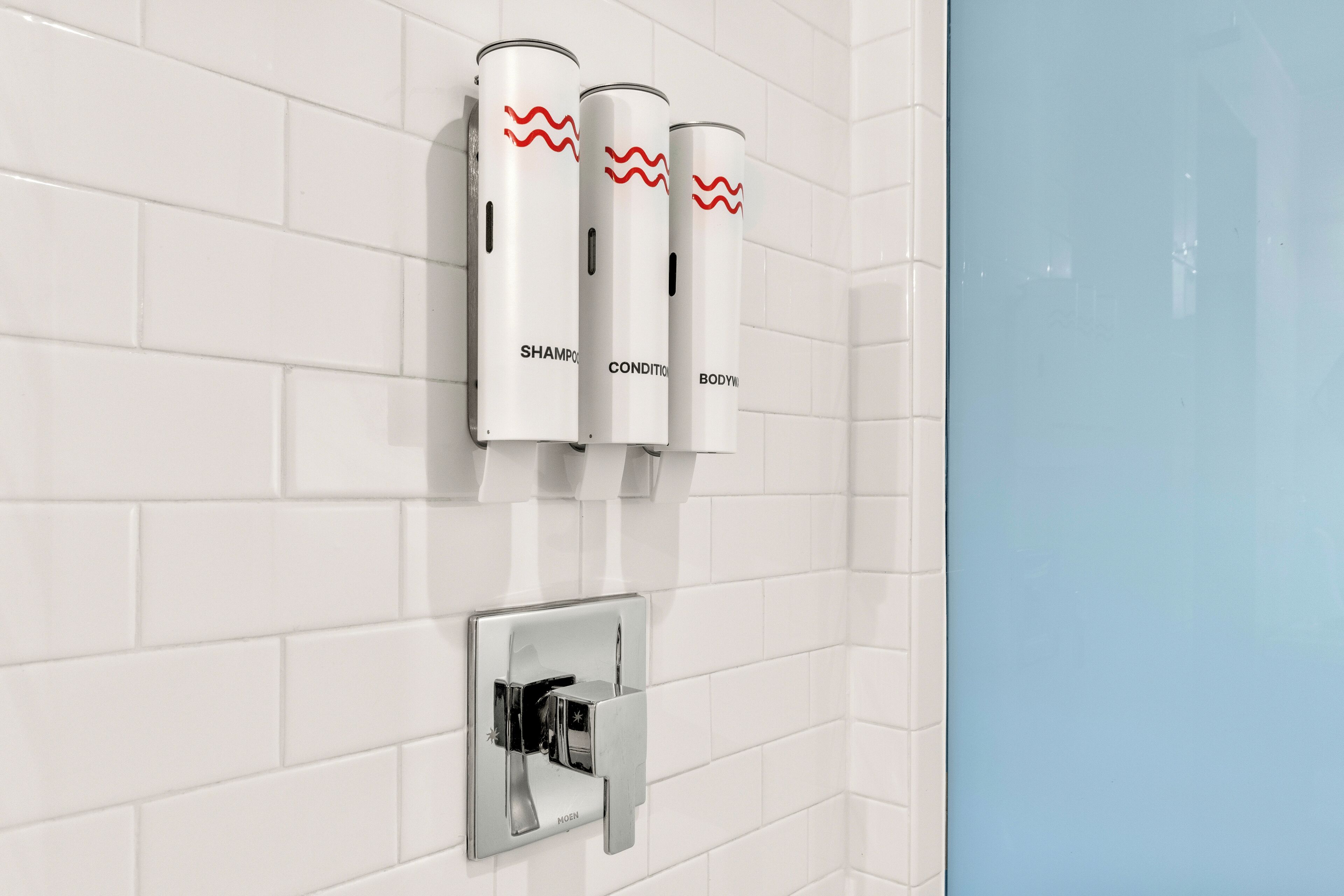 shower, rainfall showerhead, free toiletries, hair dryer