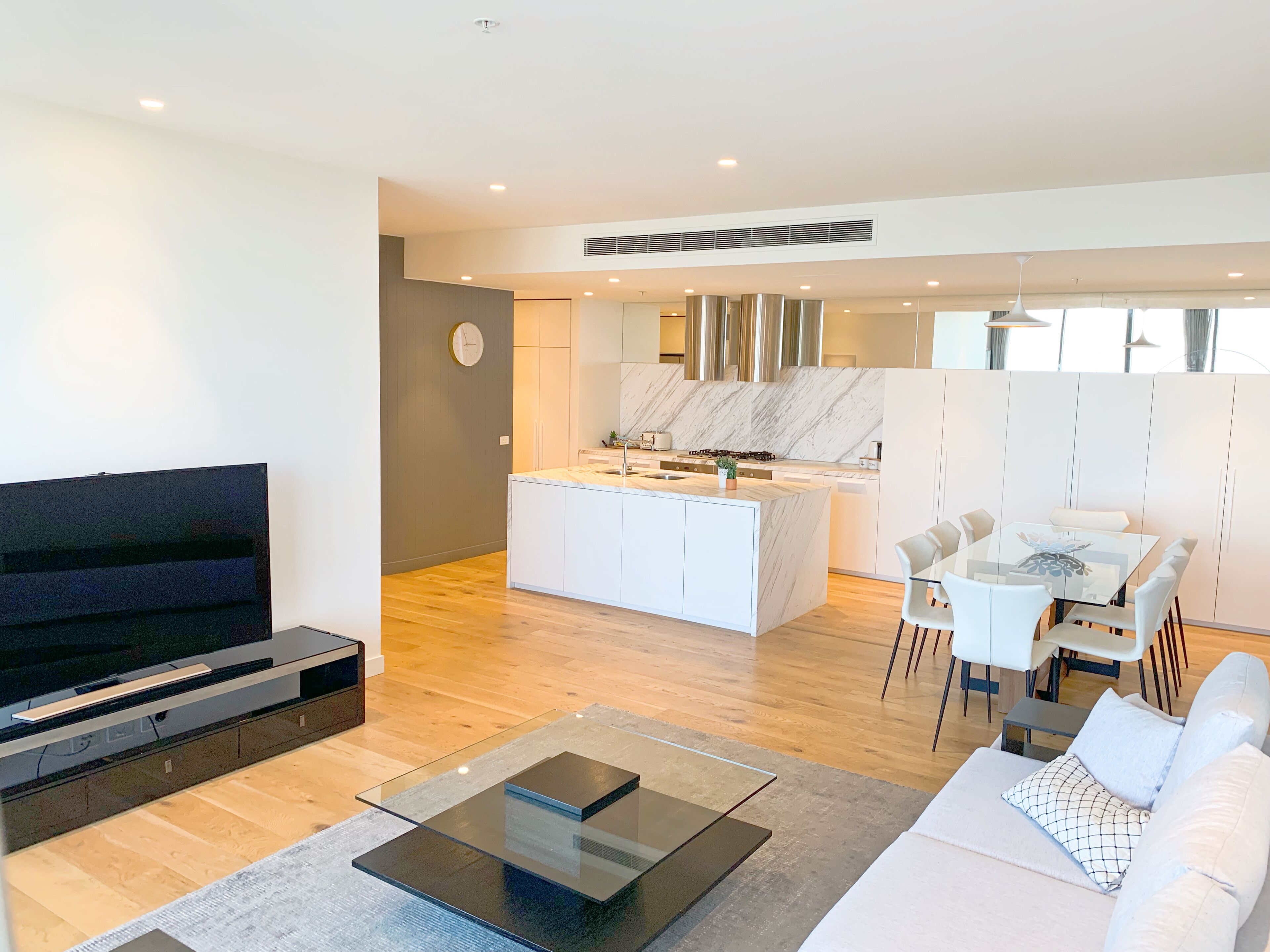 The Emerald Penthouse *3BR+WiFi+Parking