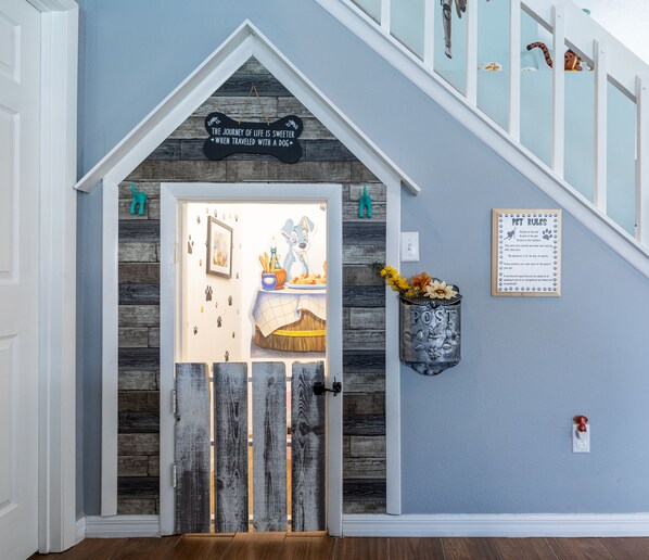 Interior - 4 bedroom villa with view of Disney fireworks (Davenport)