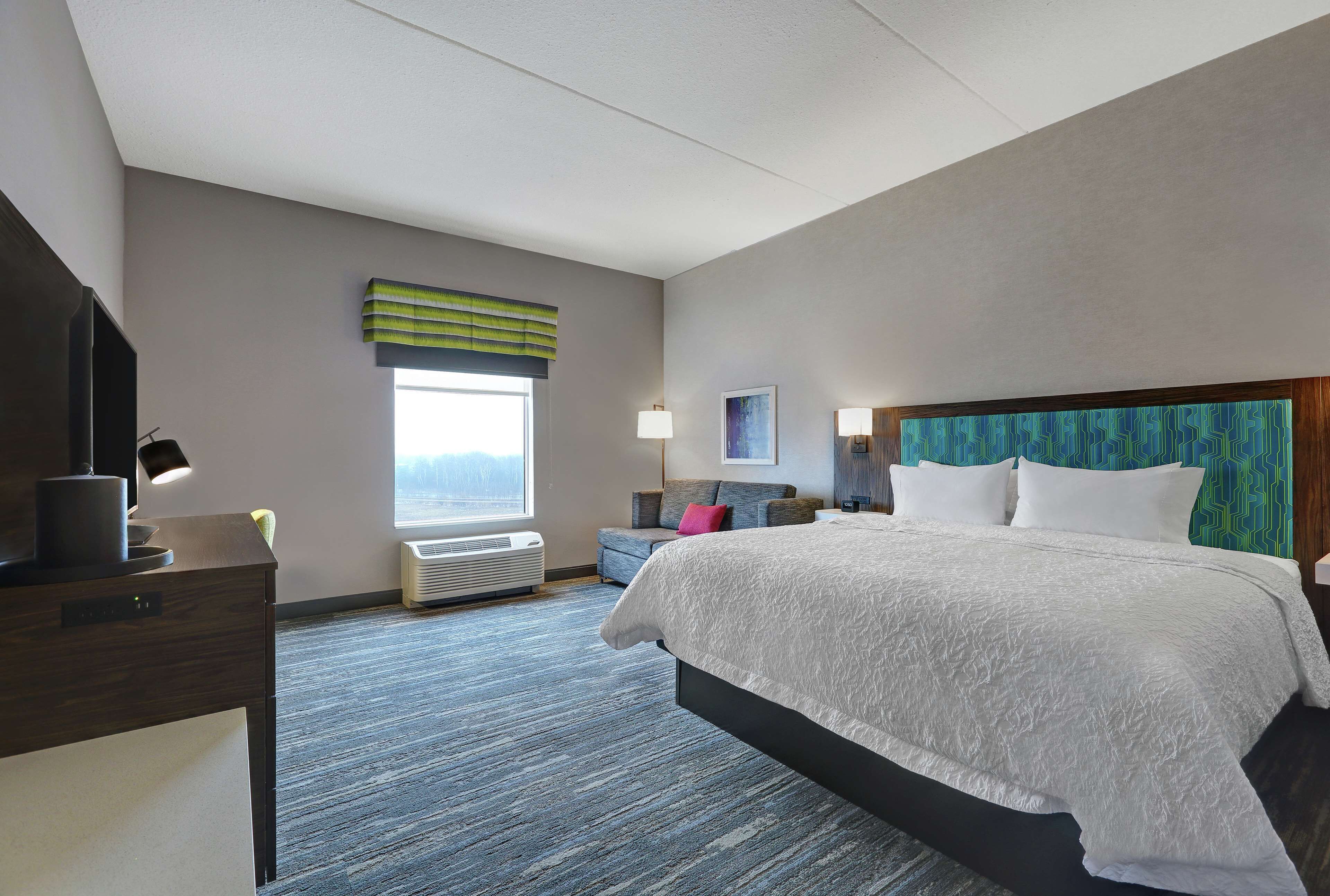 desk, blackout curtains, iron/ironing board, wifi