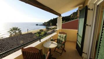 Departamento, 2 habitaciones | Balcón