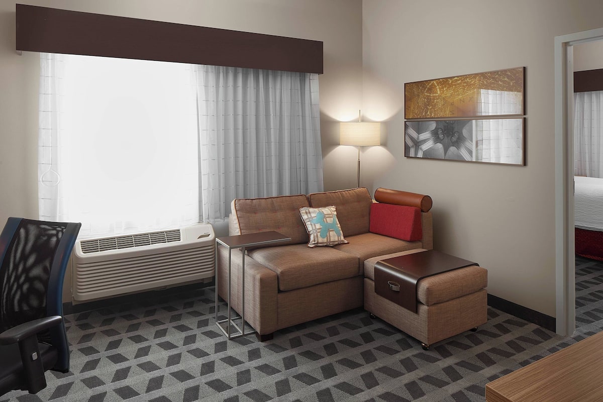 Suite, 1 Bedroom | Living room | Flat-screen TV
