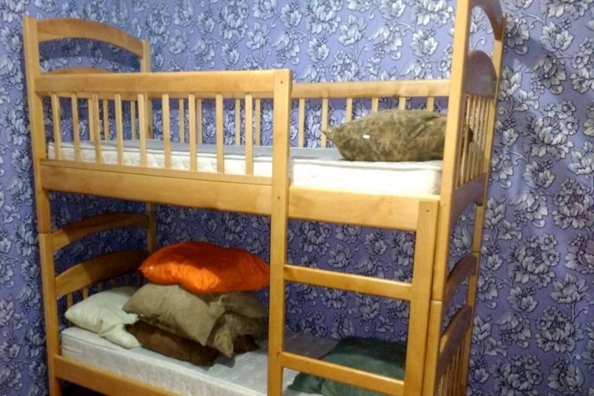 Dormitorio condiviso, dormitorio misto, balcone (4 beds) | Ferro/asse da stiro, Wi-Fi gratuito, lenzuola