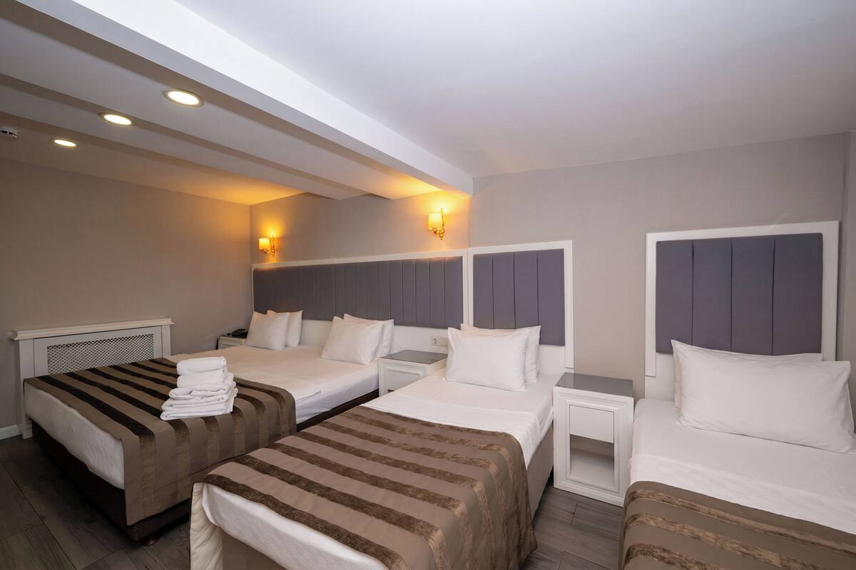 Classic Quadruple Room