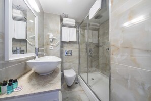 Standard Double or Twin Room | Room amenity - Kunlun Kensington Hotel (Istanbul)