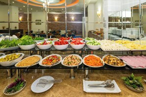 Tägliches inbegriffenes Frühstücksbuffet