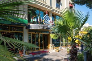 Exterior - Kunlun Kensington Hotel (Istanbul)