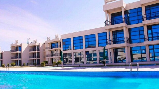 Indoor pool, seasonal outdoor pool, open open 24 hours, pool umbrellas - White'n'Blue (Baku)