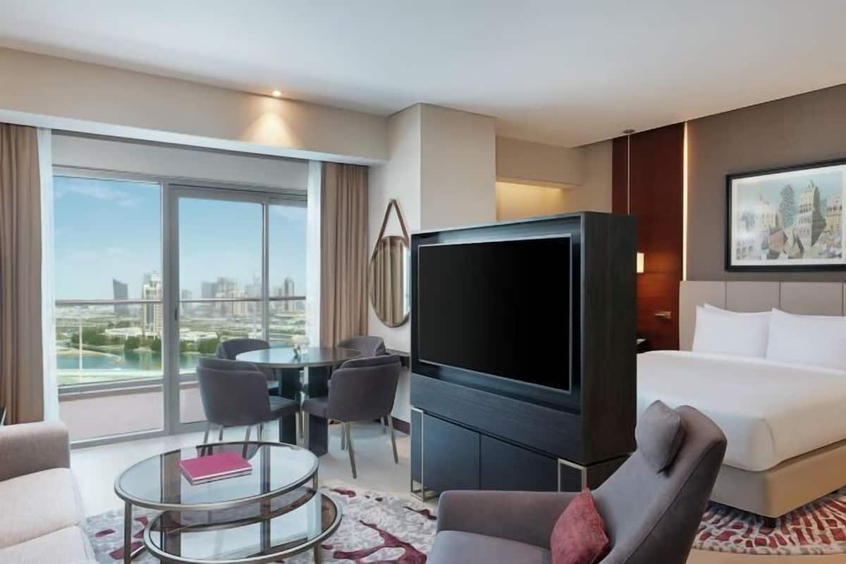 1 bedroom, premium bedding, minibar, in-room safe