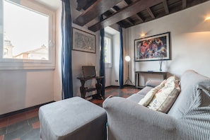 Apartment, 1 Schlafzimmer | Wohnbereich | Flachbildfernseher