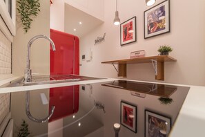 Duplex, 1 Bedroom | Private kitchenette | Full-sized fridge, microwave, oven, stovetop - Trastevere Charming Duplex (Rome)