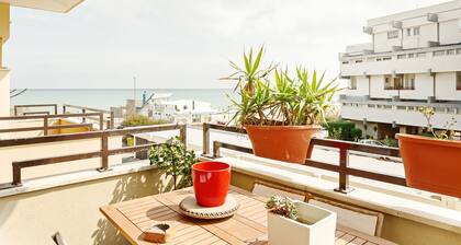 Bari Airport Seaview Apartment