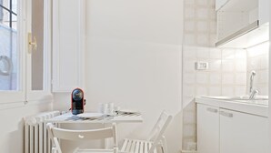 Apartment, 1 Bedroom | Private kitchenette - Sognando Bologna Flat (Bologna)