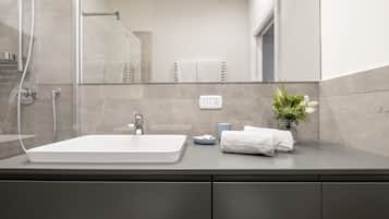 Apartment, 1 Bedroom | Bathroom sink