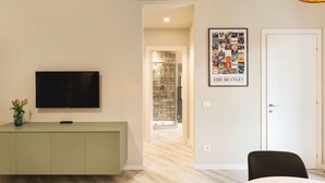 Apartment, 1 Bedroom (Bainsizza 3/2) | Television - Maggiore Residence Flats (Bologna)
