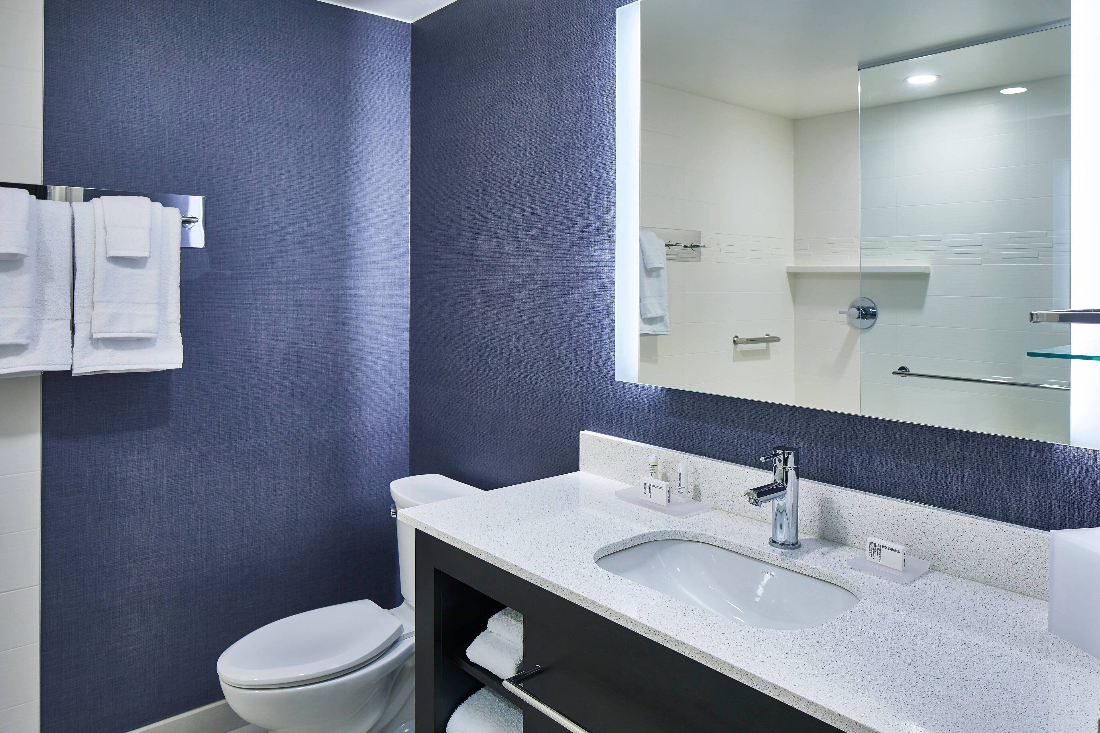 free toiletries, hair dryer