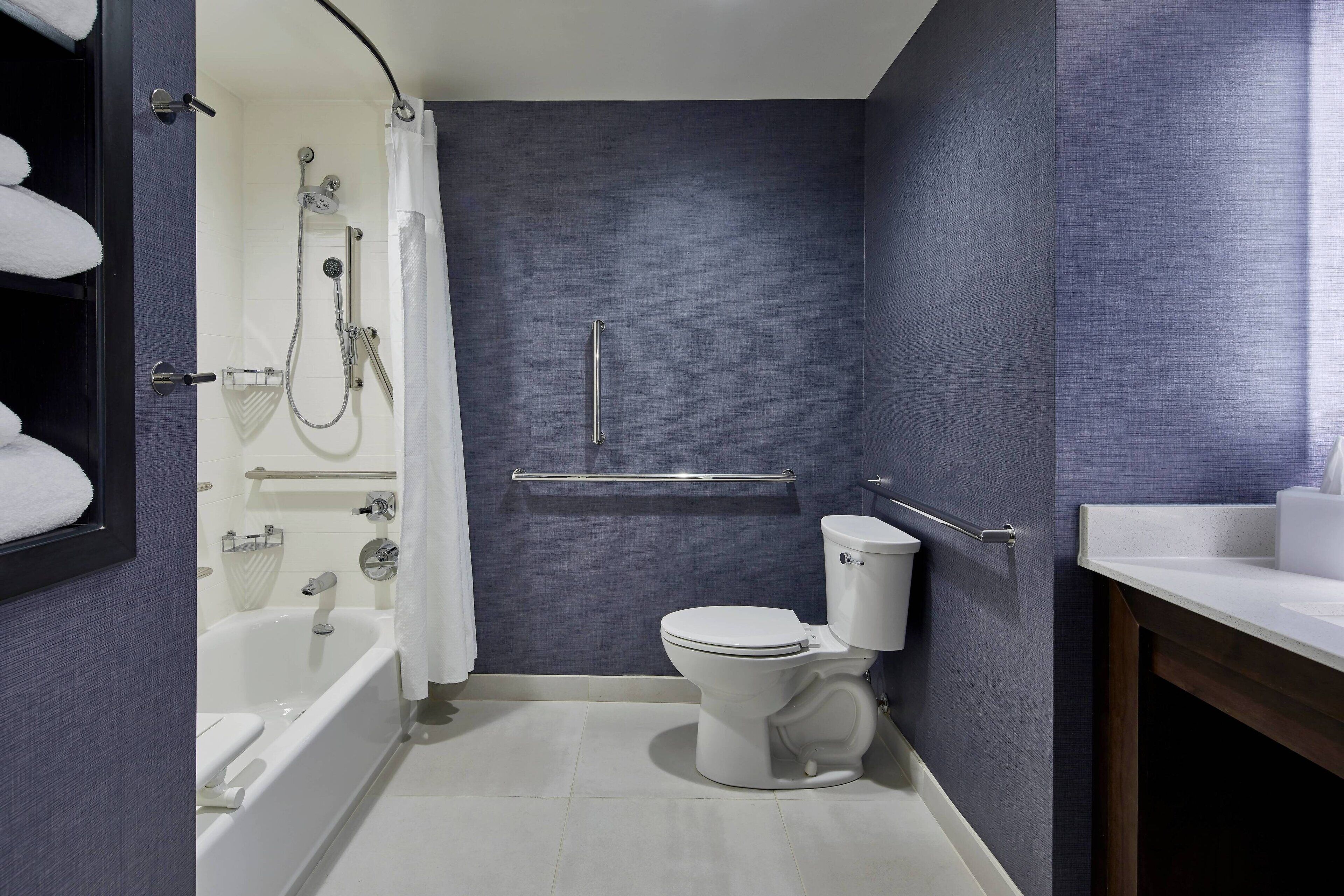 free toiletries, hair dryer