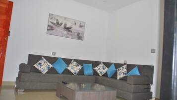 Apartment | Living area | 40-inch plasma TV with satellite channels, TV