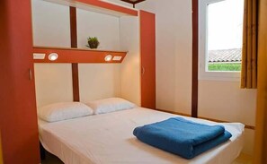 Ferienhütte, 2 Schlafzimmer (Fabre 9-12) | Bügeleisen/Bügelbrett, kostenlose Babybetten