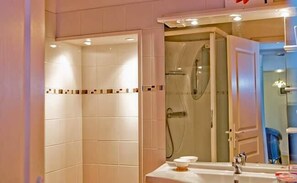 Bathroom - Gite la Petite Rhune (Sare)