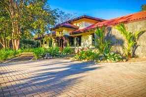 Exterior - Casa Armonia de Pinilla, Luxury 4 bedroom house (Santa Cruz)