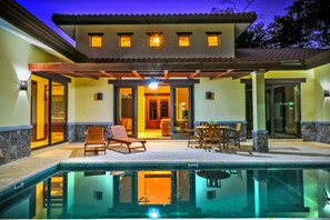 Outdoor pool - Casa Armonia de Pinilla, Luxury 4 bedroom house (Santa Cruz)