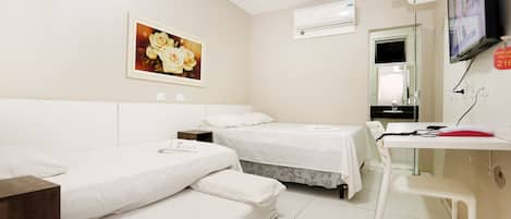 Quadruple Room | Hypo-allergenic bedding, minibar, blackout drapes, free WiFi