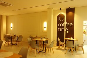 매일 뷔페 무료 아침 식사 포함