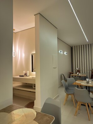 Petit déjeuner buffet compris tous les jours