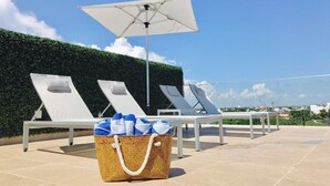 Unclassified image, 2 of 13, button - Penthouse private pool (Playa del Carmen)