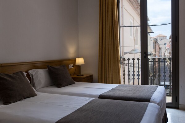 Free WiFi, bed sheets